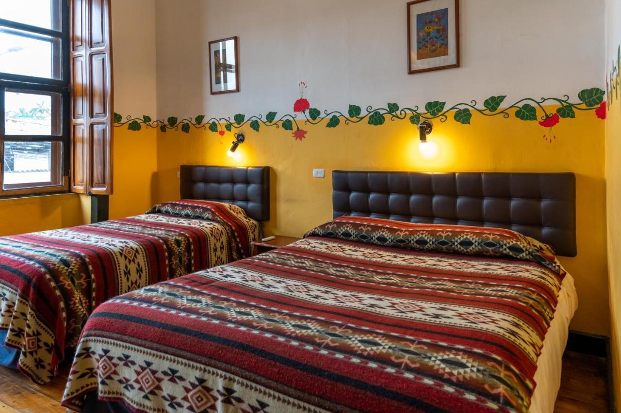 Hostal Riviera Sucre Otavalo Exterior photo