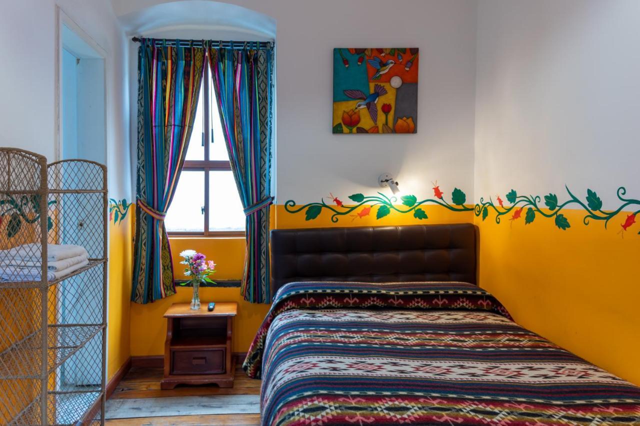 Hostal Riviera Sucre Otavalo Exterior photo