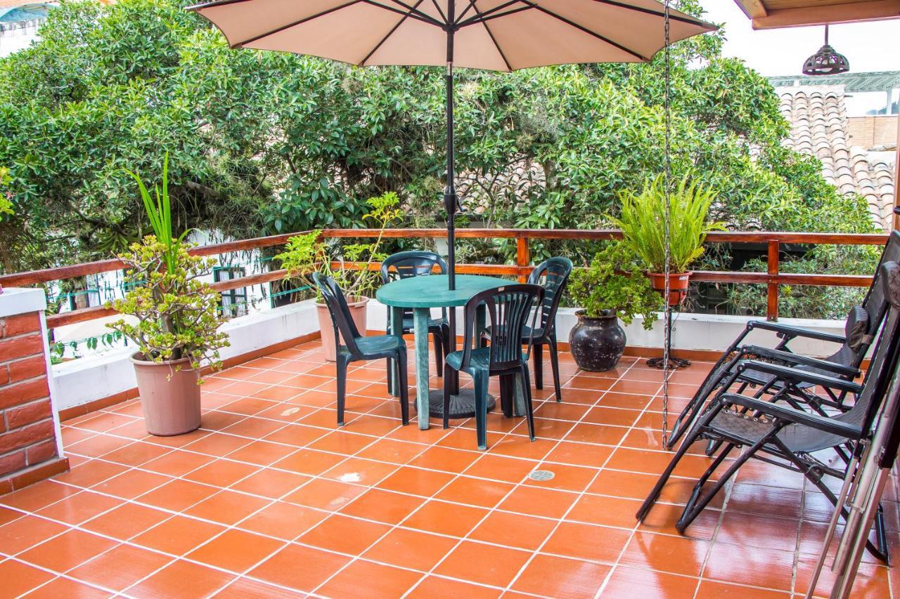 Hostal Riviera Sucre Otavalo Exterior photo
