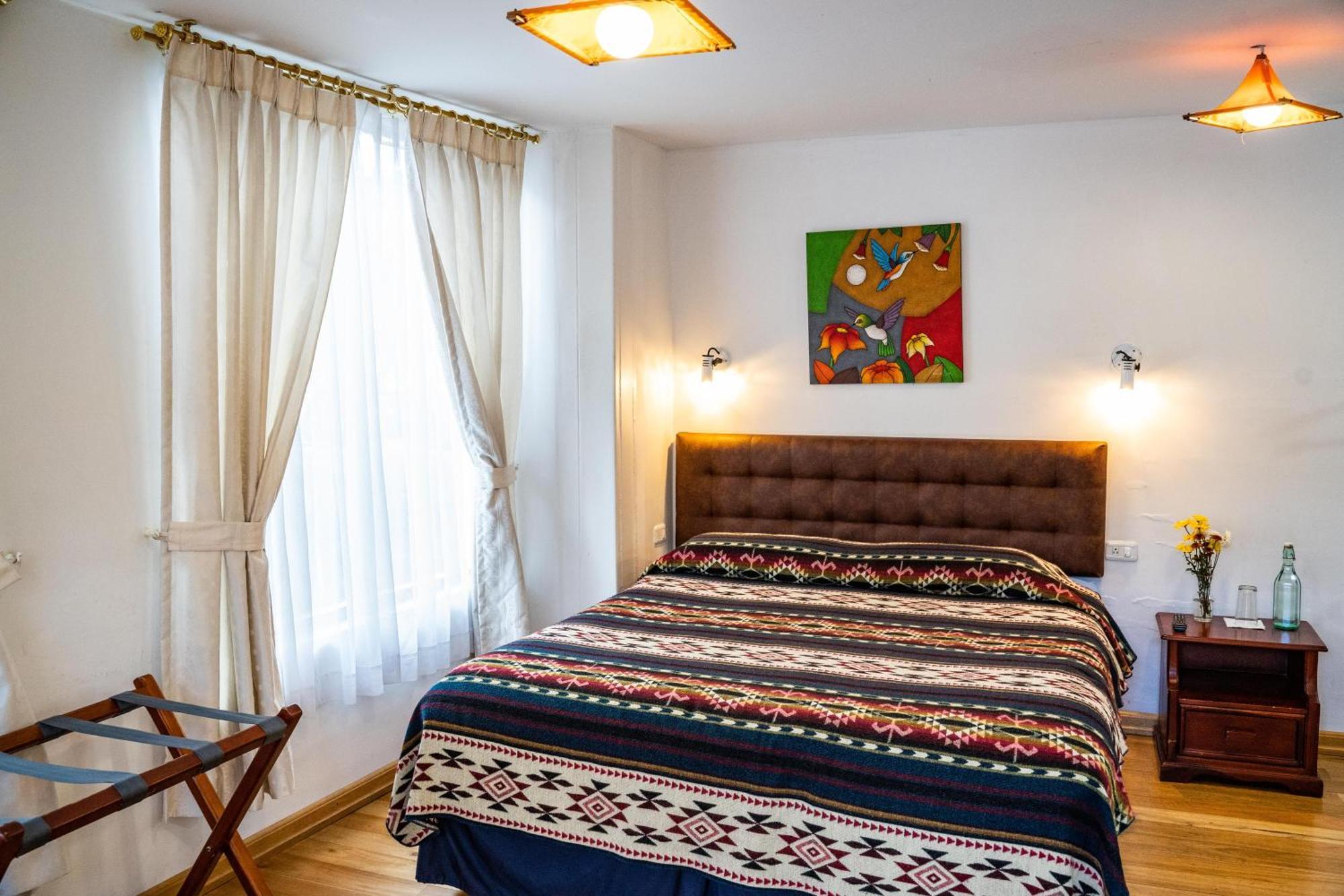 Hostal Riviera Sucre Otavalo Exterior photo