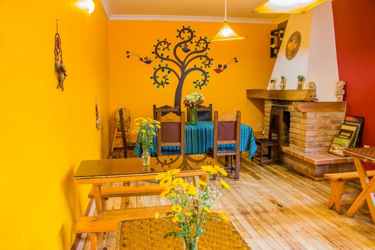 Hostal Riviera Sucre Otavalo Exterior photo